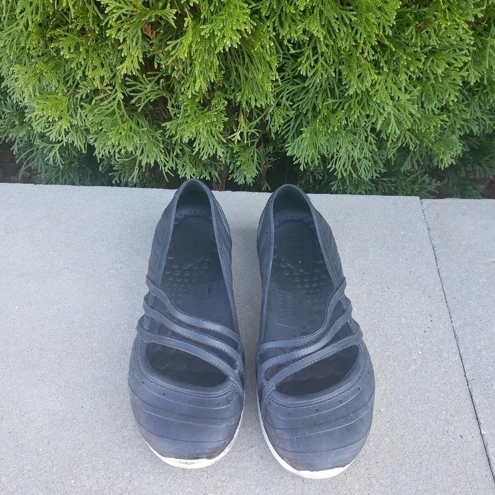 Adidas Rubber Shoes Kid's Size 4 Black
